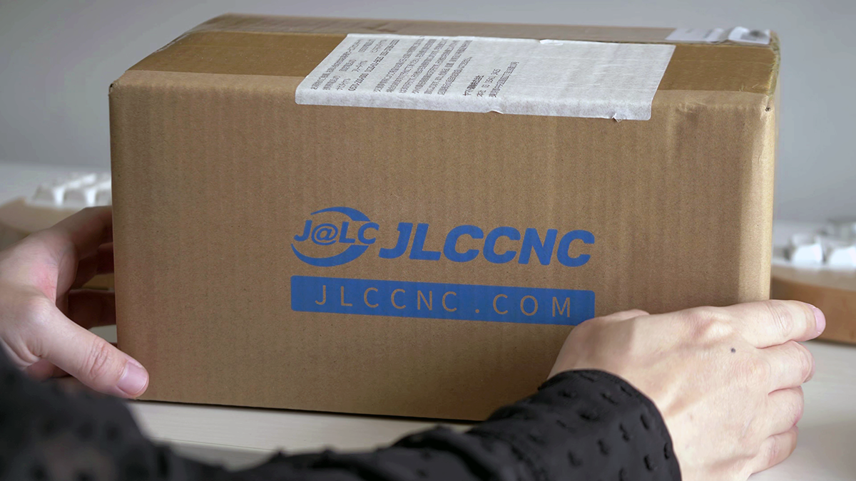 JLCPCBのCNCサービスの梱包
